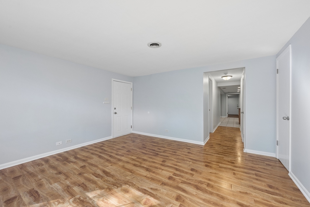 1510 W Addison Street - Photo 3