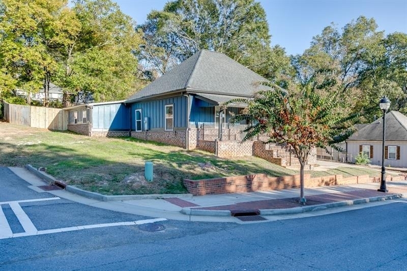4615 S Lee Street - Photo 2