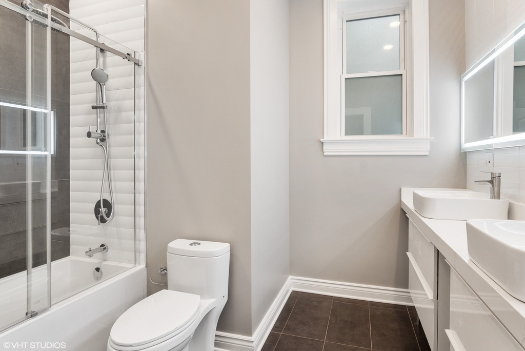 608 W Arlington Place - Photo 6