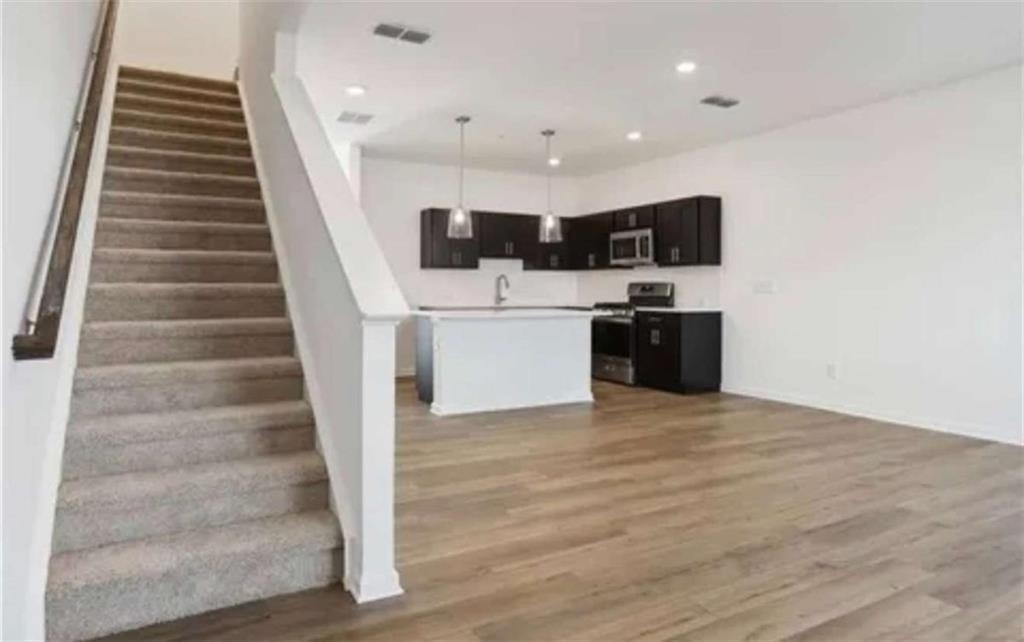 2106 Stillhaven Place - Photo 2