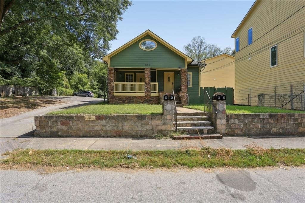 891 N Eugenia Place Nw - Photo 0