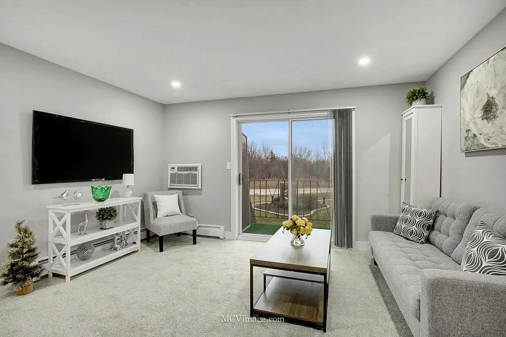 17985 Amherst Court - Photo 1