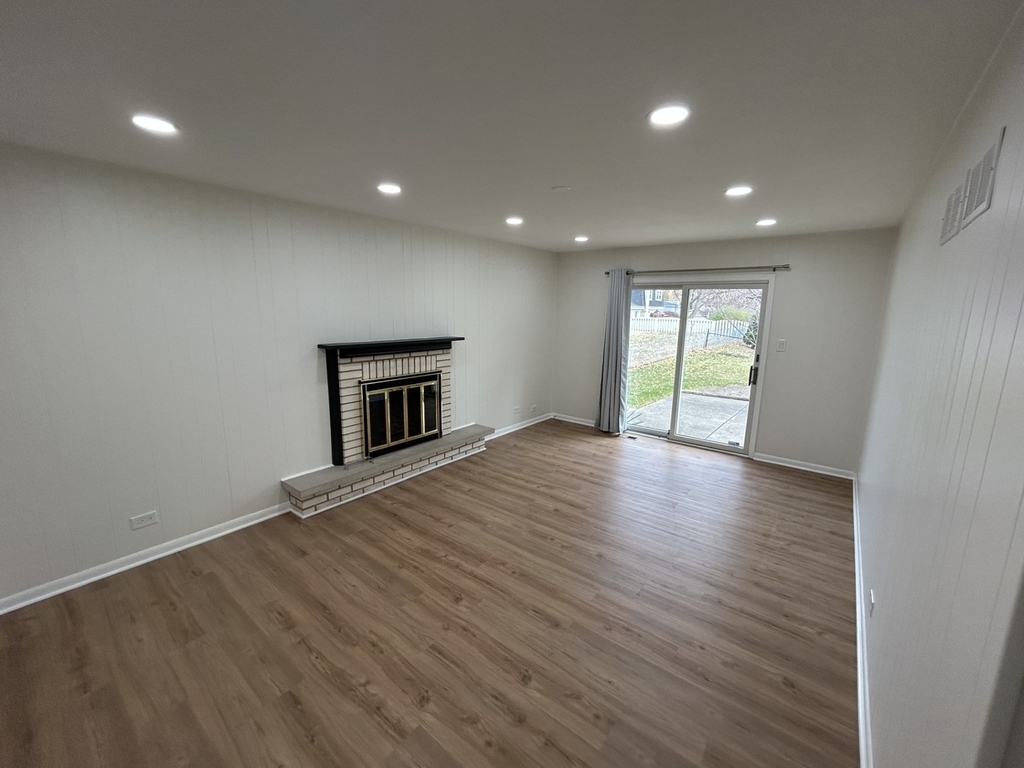 2811 N Harvard Avenue - Photo 3