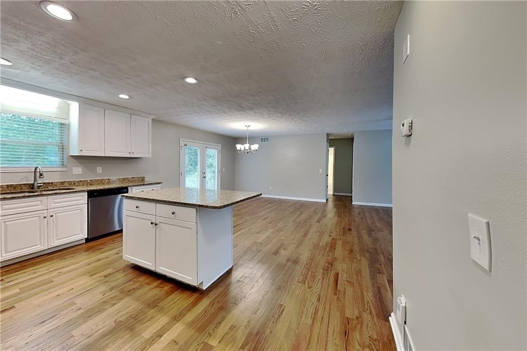 4414 Treeline Way - Photo 3