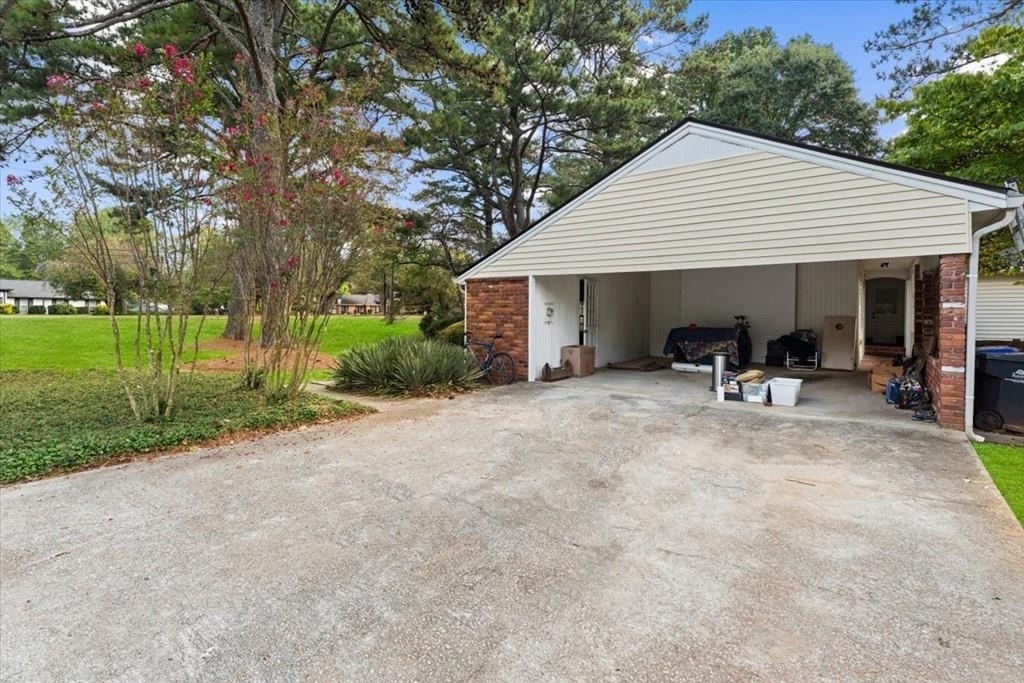 595 Hembree Road - Photo 3