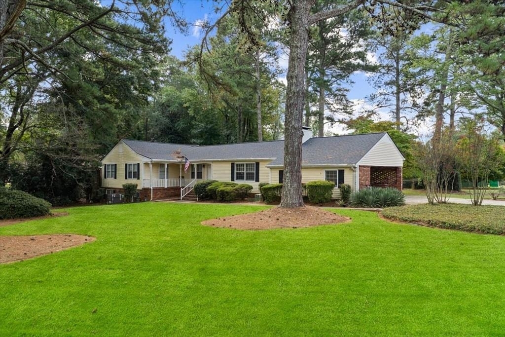 595 Hembree Road - Photo 1