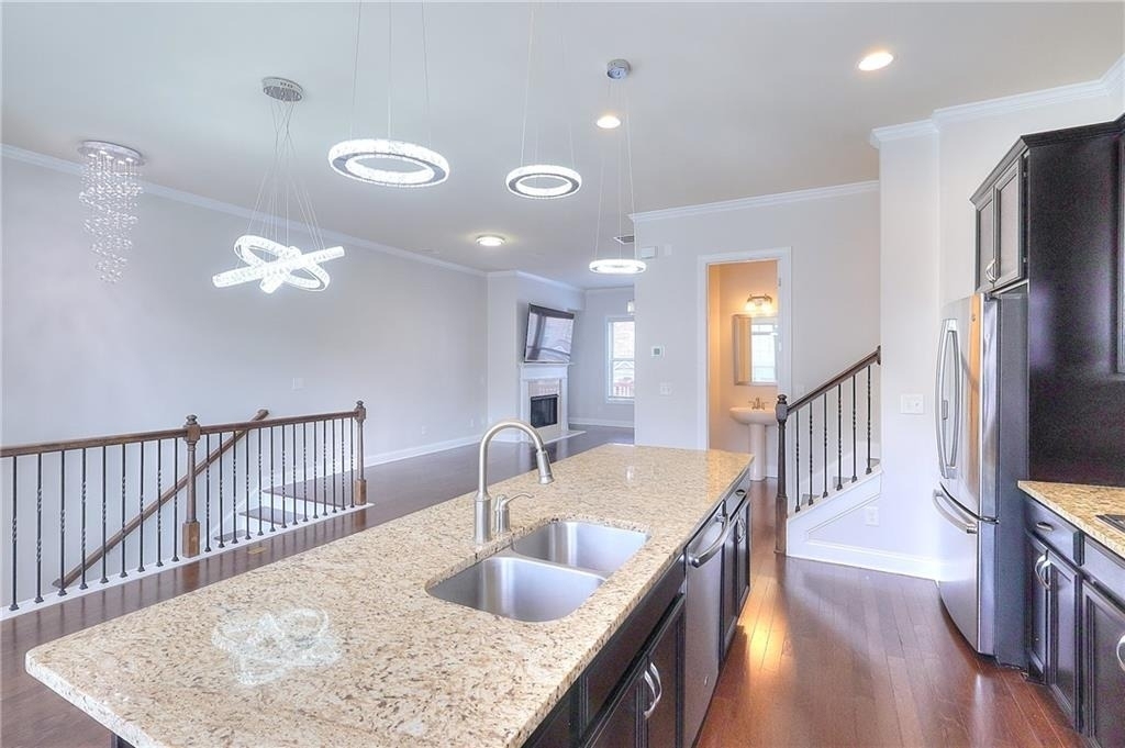 1306 Harris Way - Photo 5
