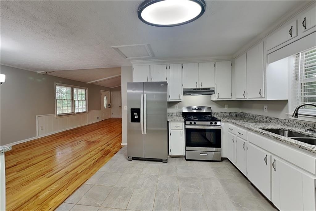 316 Pioneer Circle - Photo 4