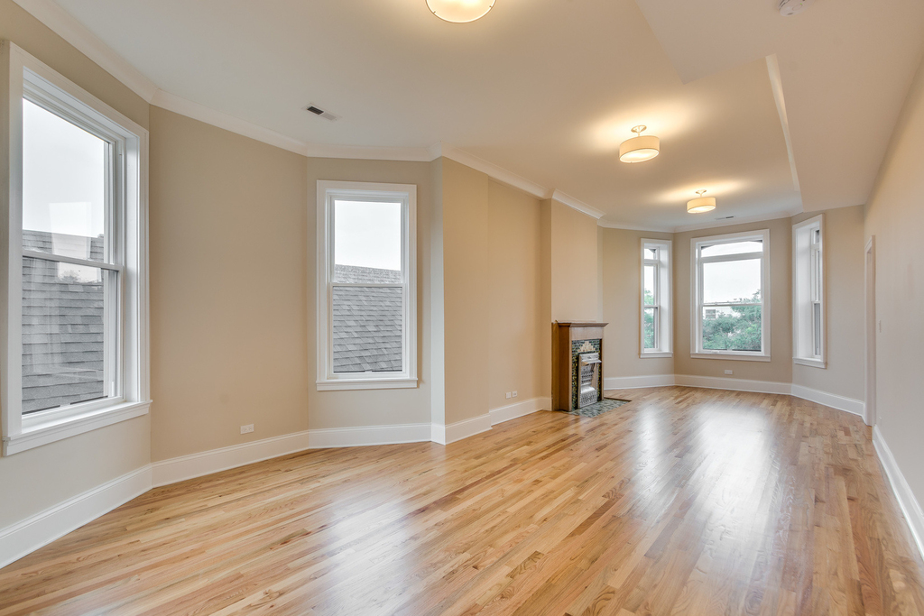 2441 W Cortland Street - Photo 2