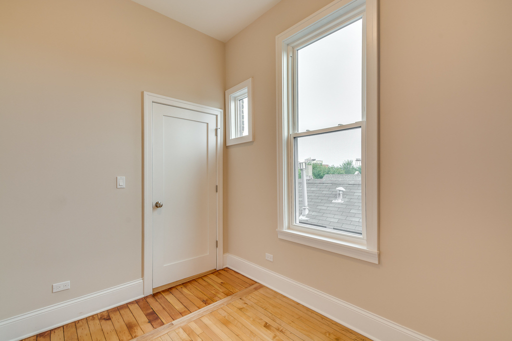 2441 W Cortland Street - Photo 13