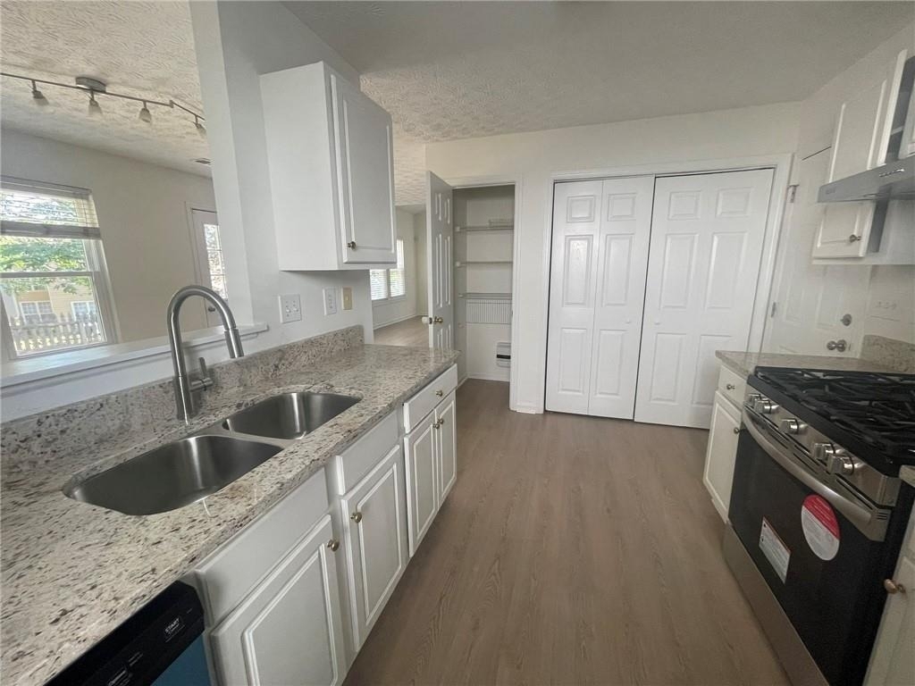 2589 Halcyon Way - Photo 4