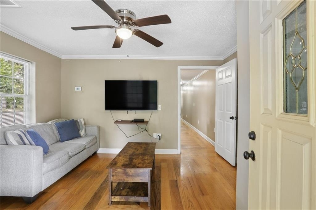 891 N Eugenia Place Nw - Photo 2