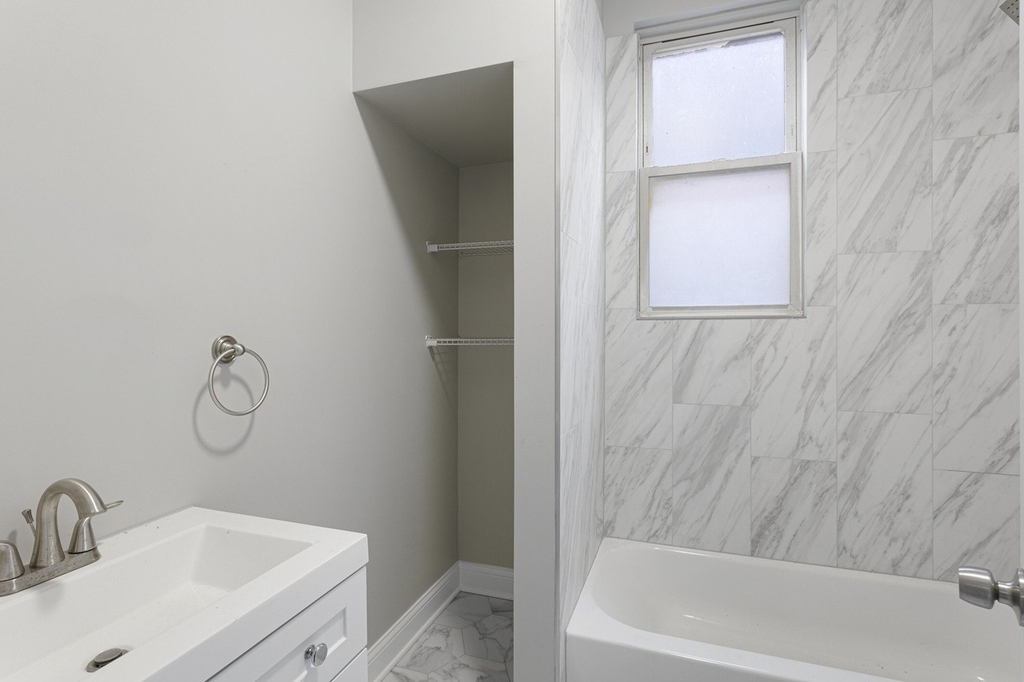 2714 W Polk Street - Photo 6