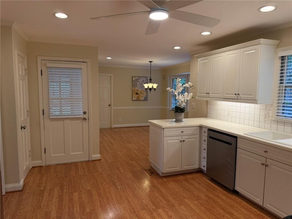1931 Peeler Road - Photo 12