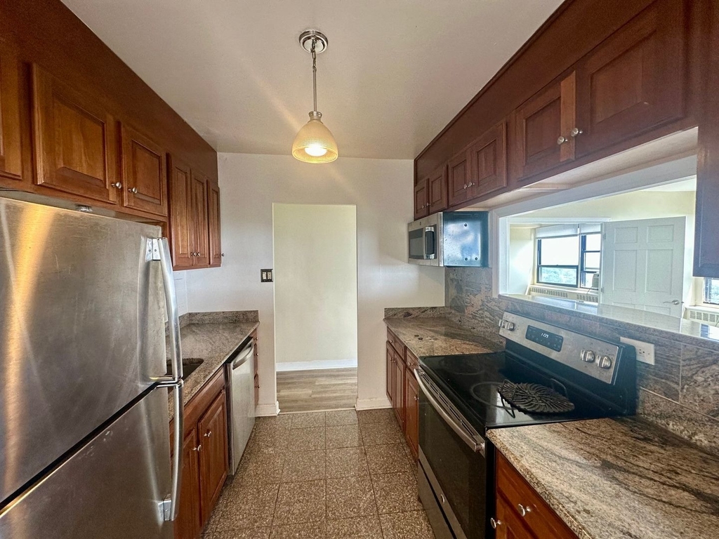 4180 N Marine Drive - Photo 7