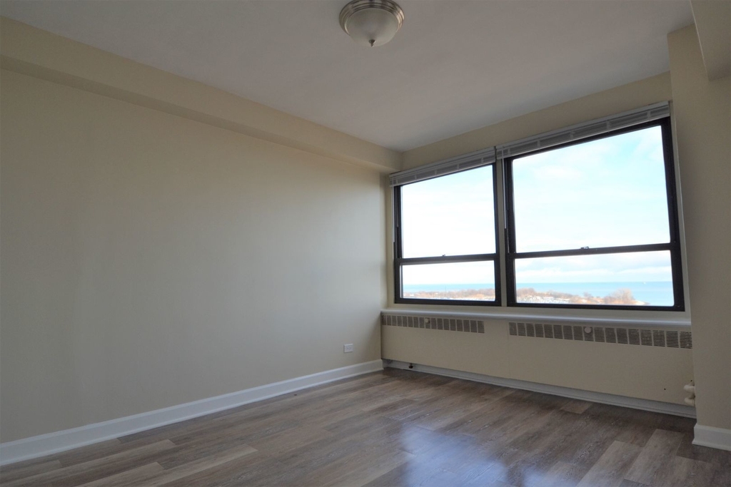 4180 N Marine Drive - Photo 9