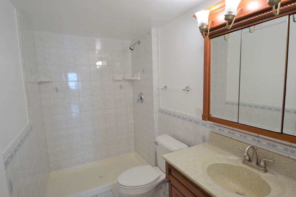 4180 N Marine Drive - Photo 13