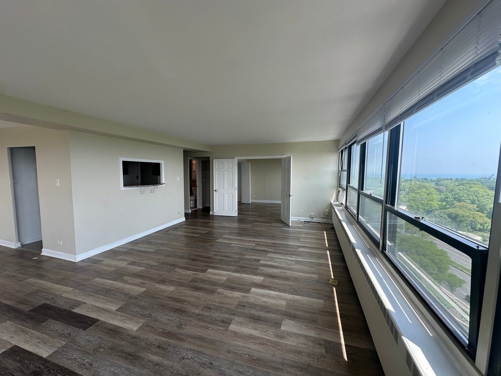 4180 N Marine Drive - Photo 5