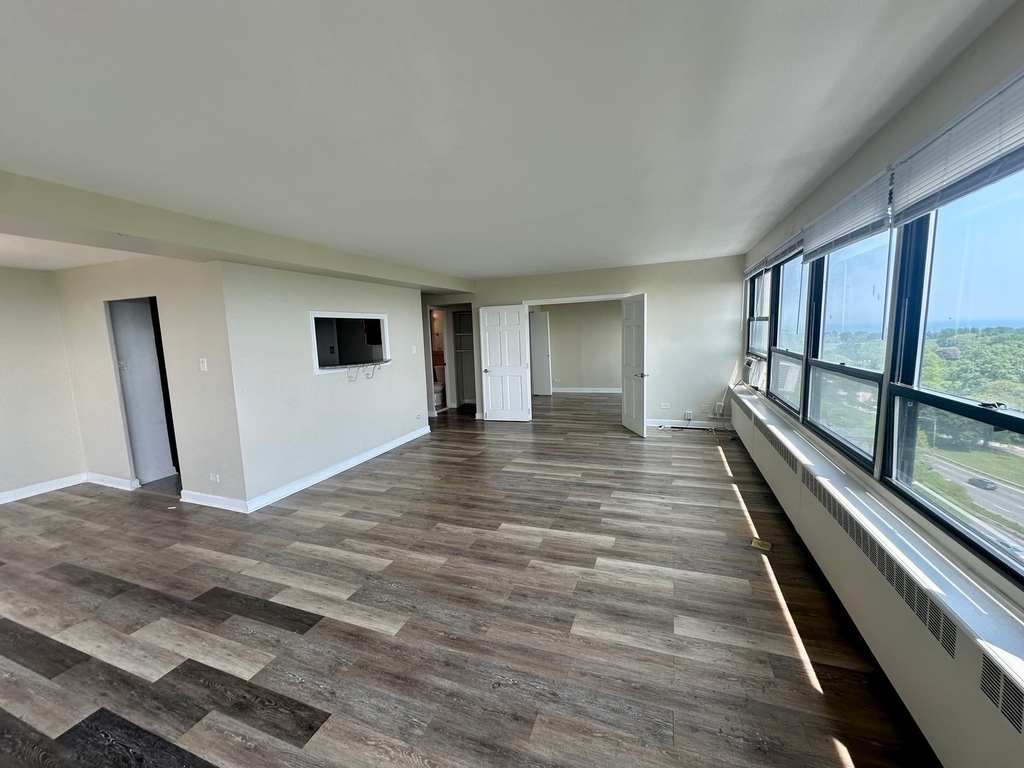 4180 N Marine Drive - Photo 4