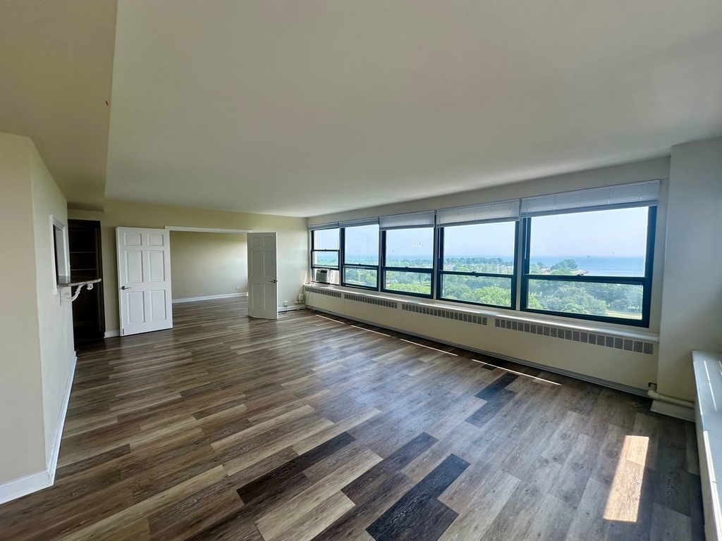 4180 N Marine Drive - Photo 3
