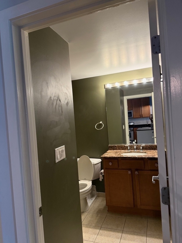 1110 W 15th Street - Photo 8