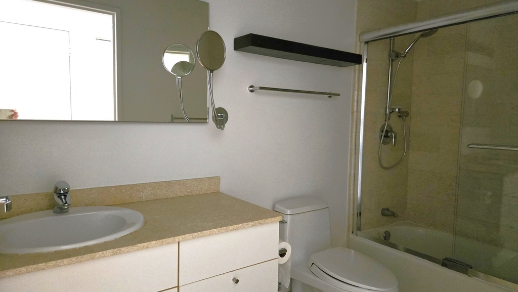 510 W Erie Street - Photo 11