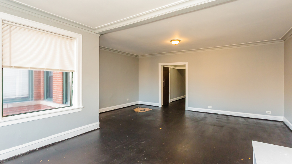 2217 E 69th Street - Photo 2