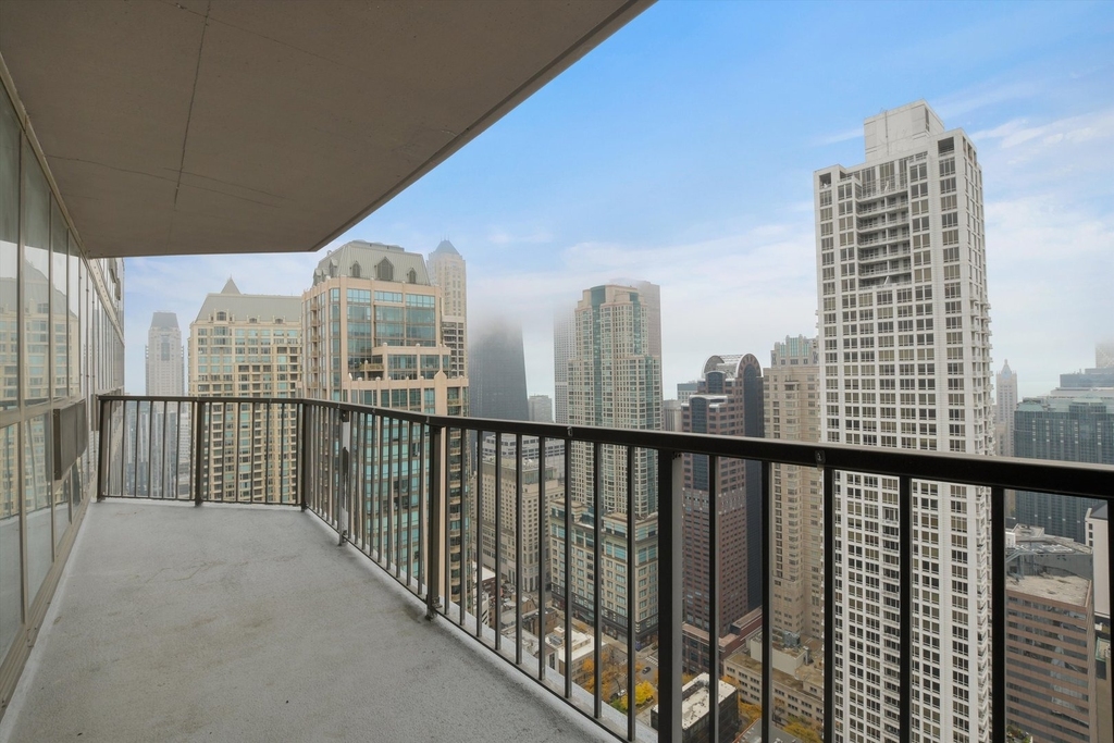 10 E Ontario Street - Photo 9