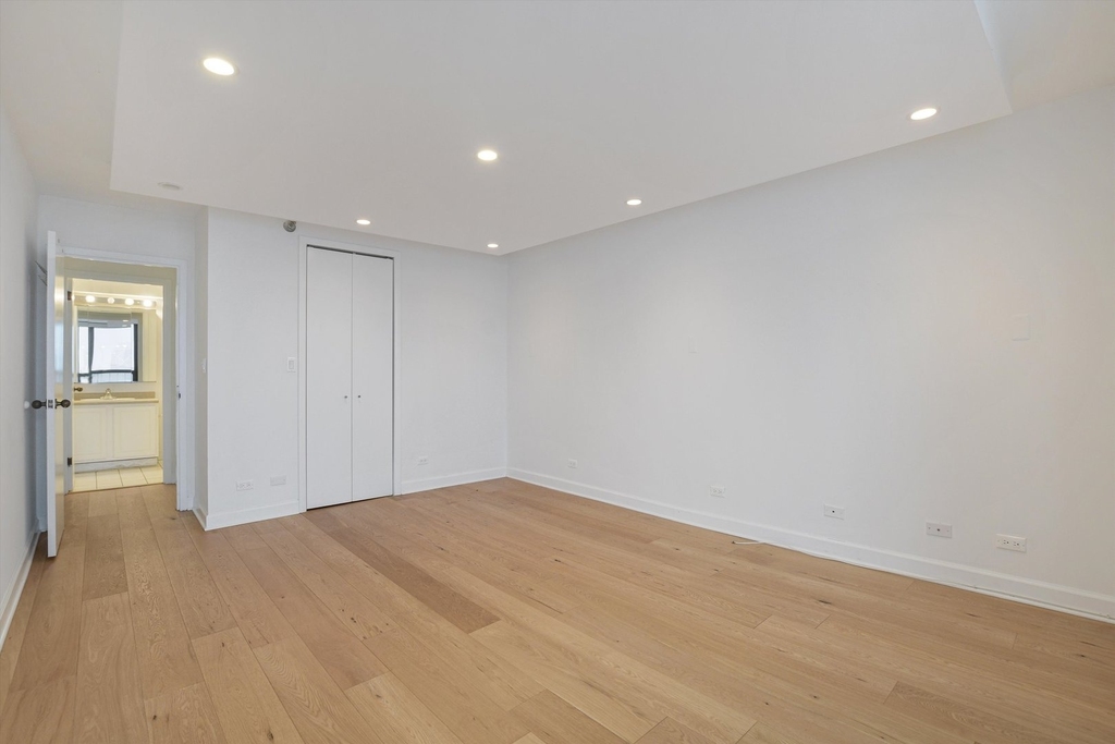 10 E Ontario Street - Photo 6