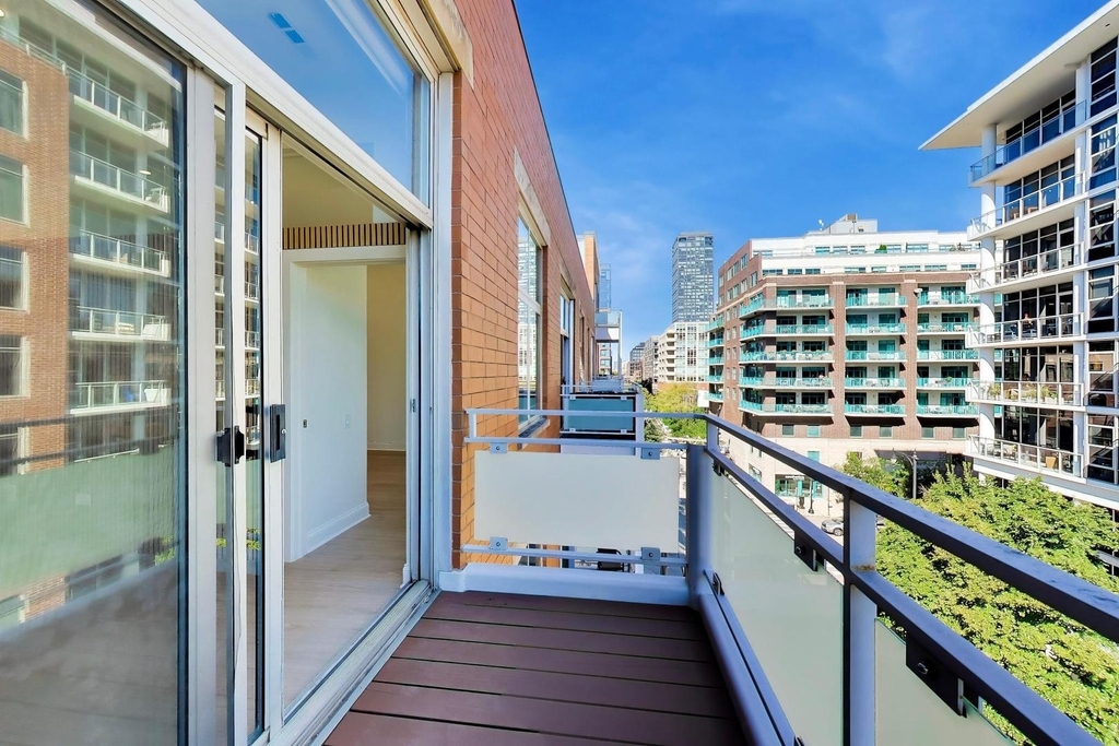 939 W Madison Street - Photo 23