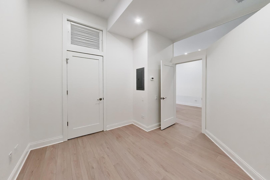 939 W Madison Street - Photo 13