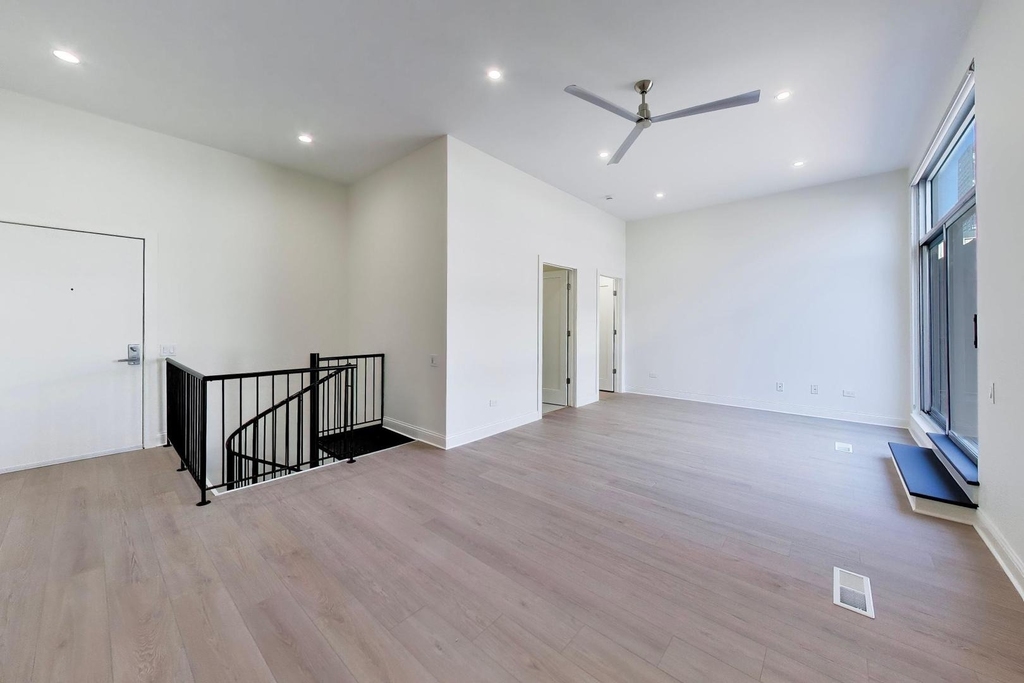 939 W Madison Street - Photo 25