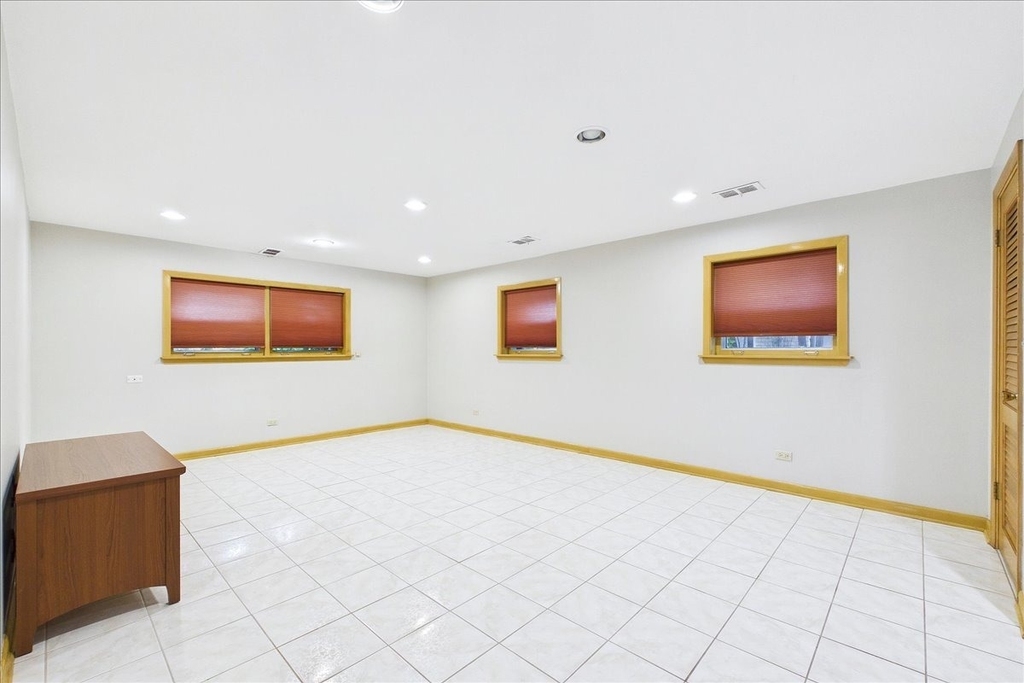5007 Golf Road - Photo 12
