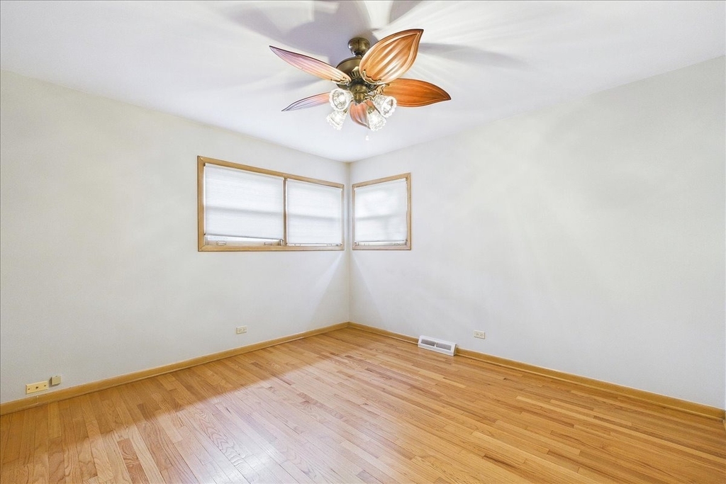5007 Golf Road - Photo 8