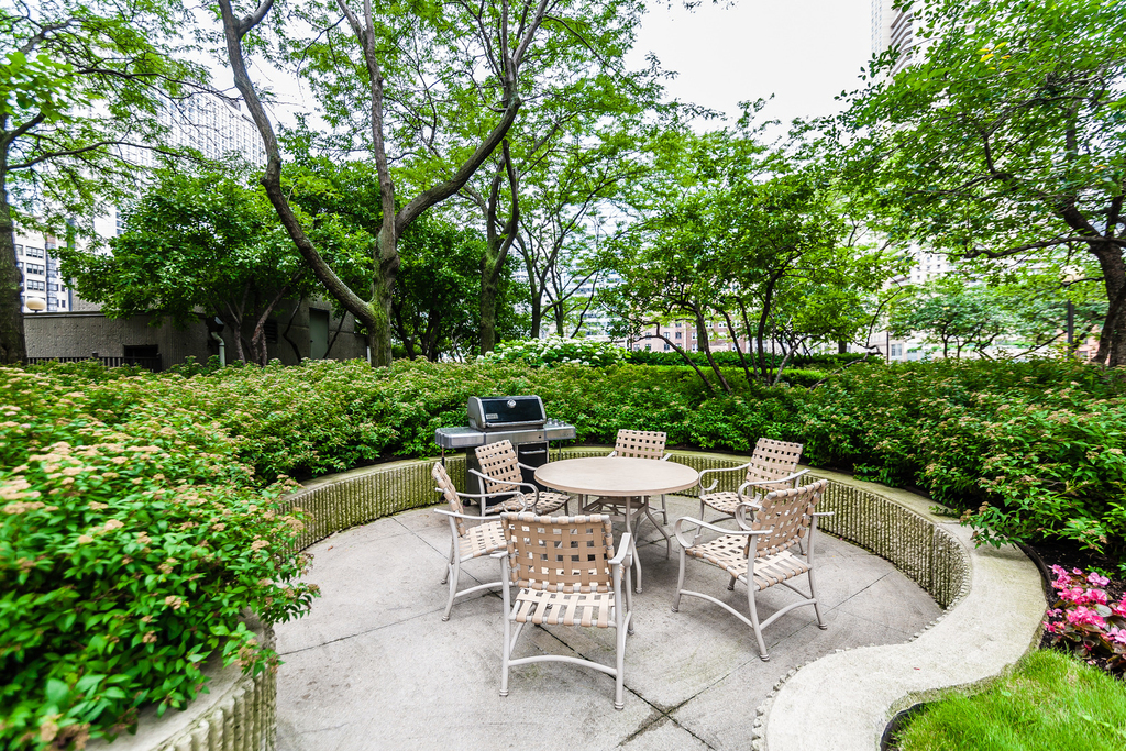 10 E Ontario Street - Photo 27