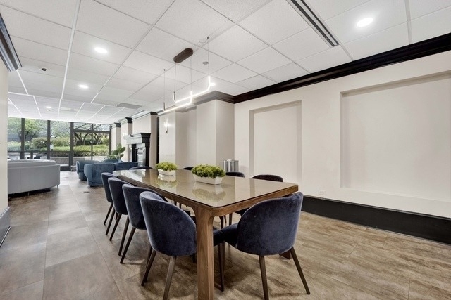 10 E Ontario Street - Photo 22