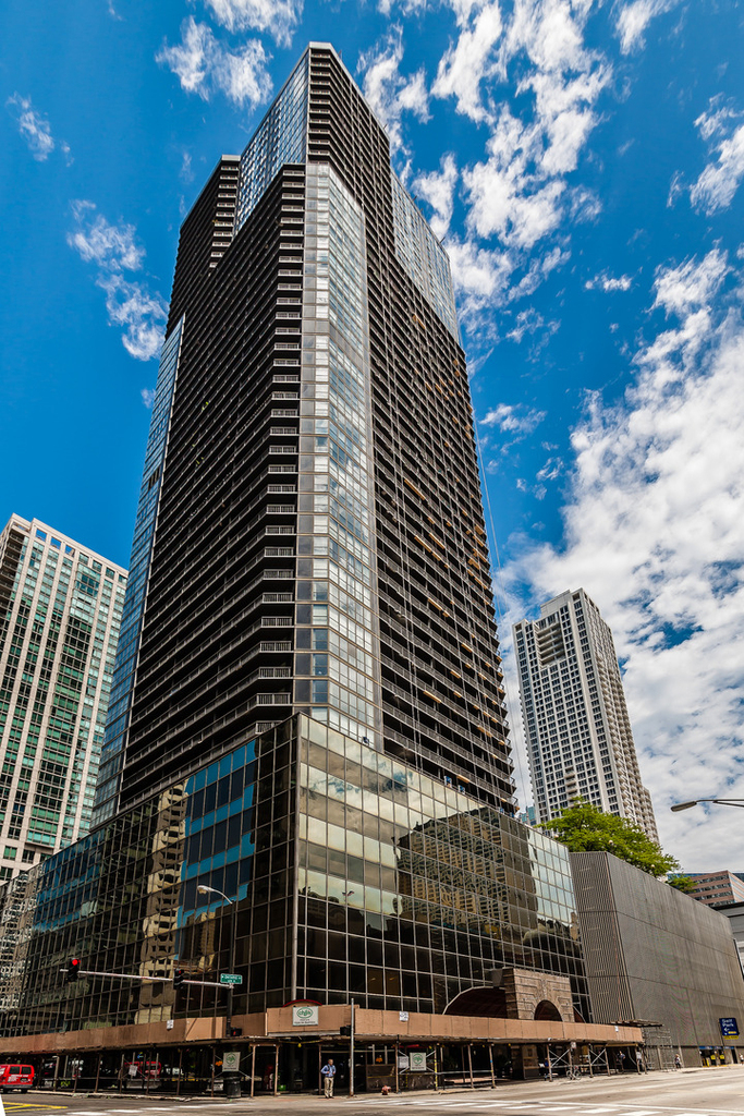 10 E Ontario Street - Photo 0