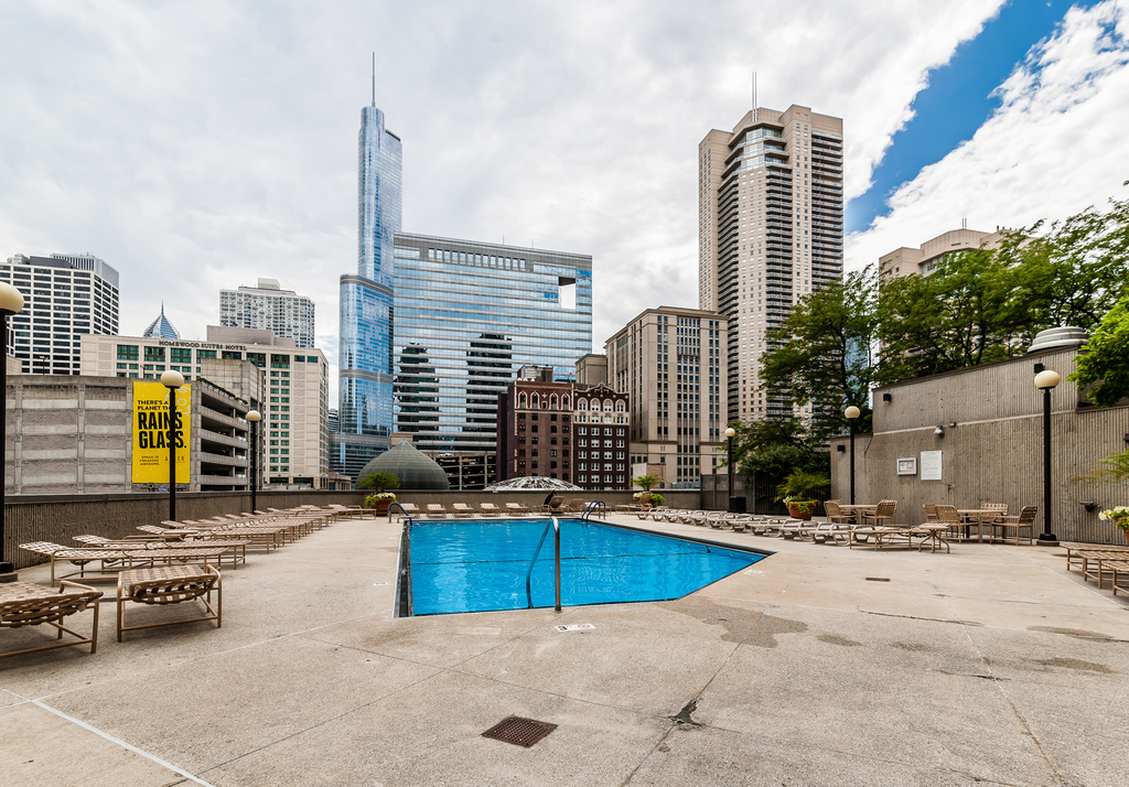 10 E Ontario Street - Photo 28