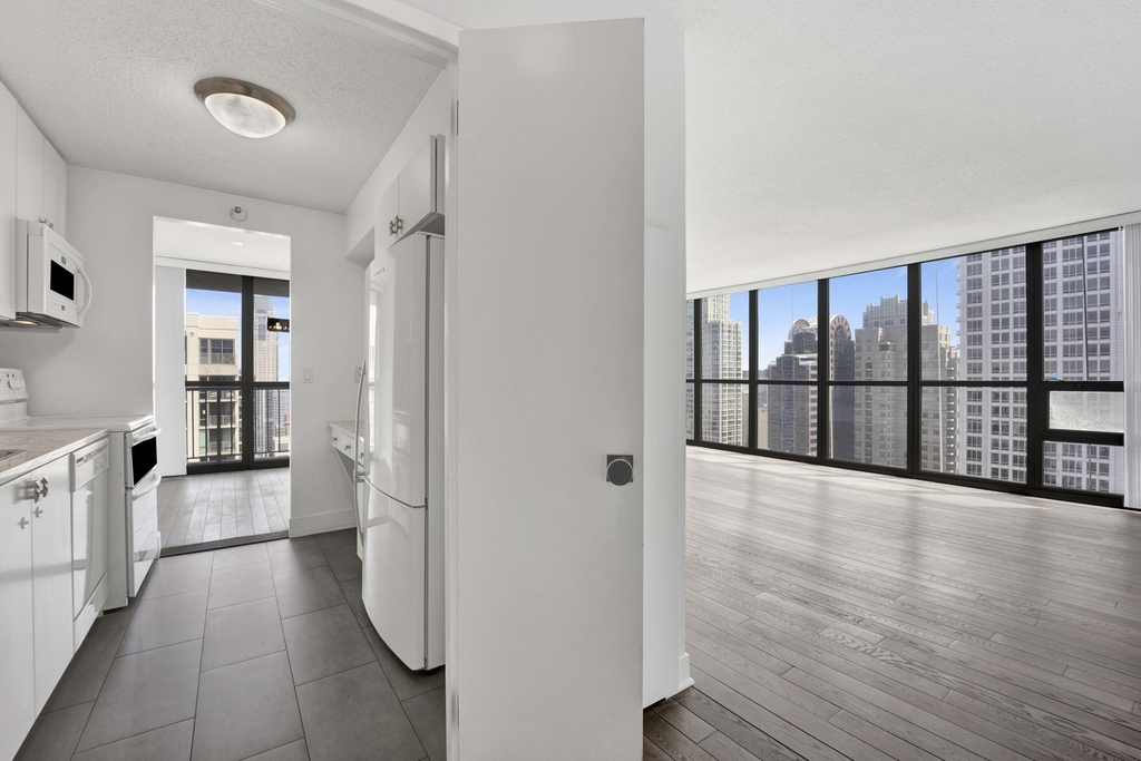 10 E Ontario Street - Photo 7