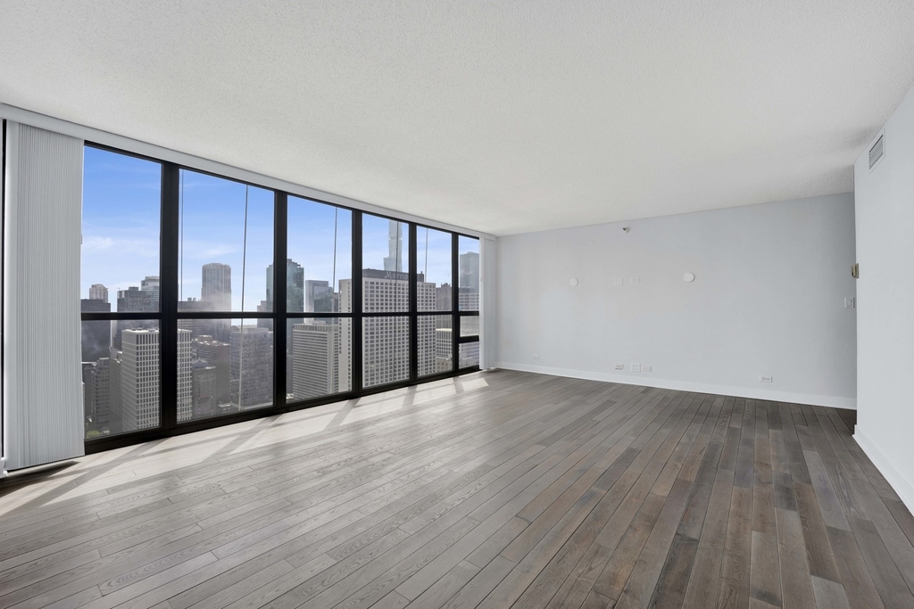 10 E Ontario Street - Photo 5