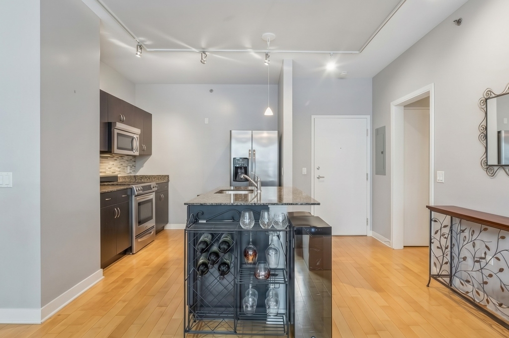 8 E Randolph Street - Photo 4
