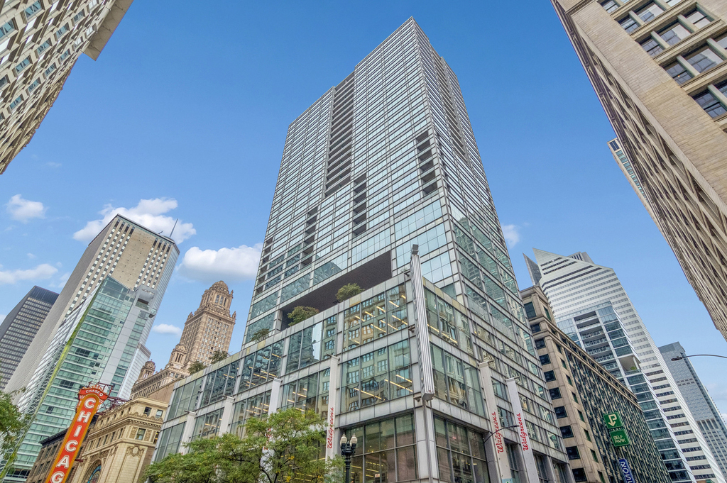 8 E Randolph Street - Photo 0