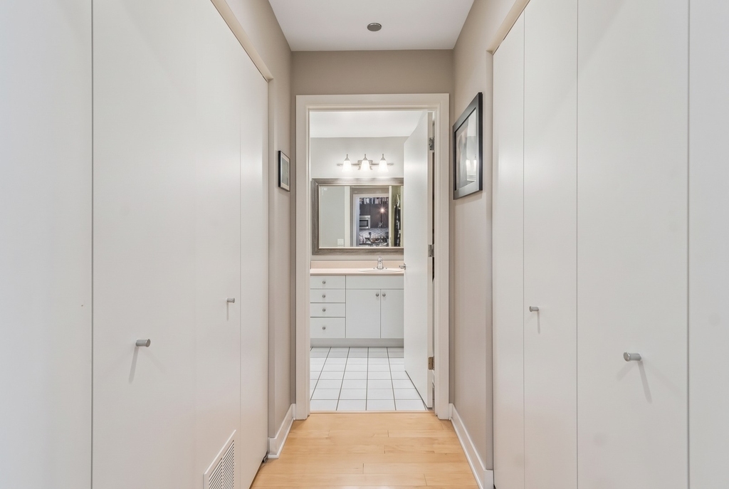 8 E Randolph Street - Photo 8