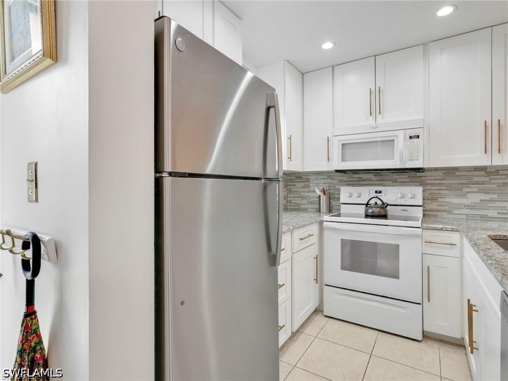 801 River Point Drive - Photo 5