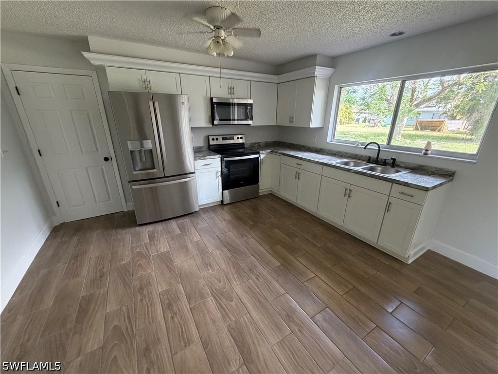 937 Sw 52nd Street - Photo 0