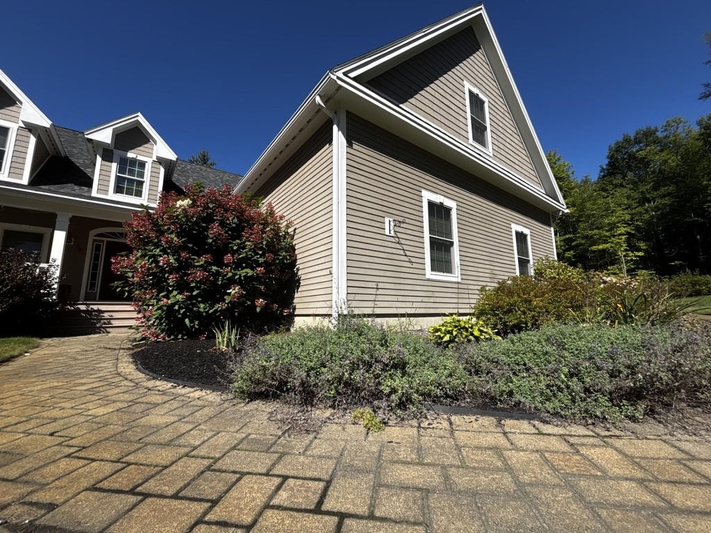68 Bedford - Photo 1