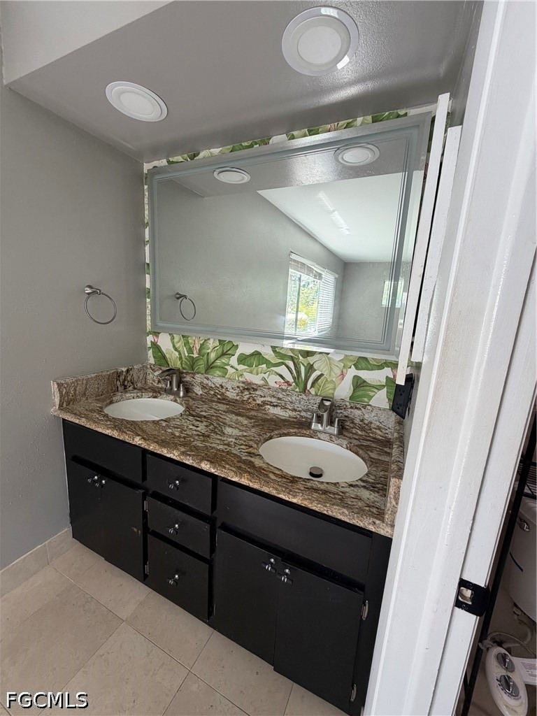 716 Tarpon Street - Photo 3