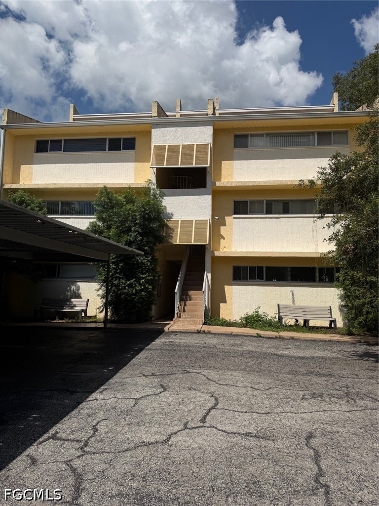 712 Tarpon Street - Photo 0