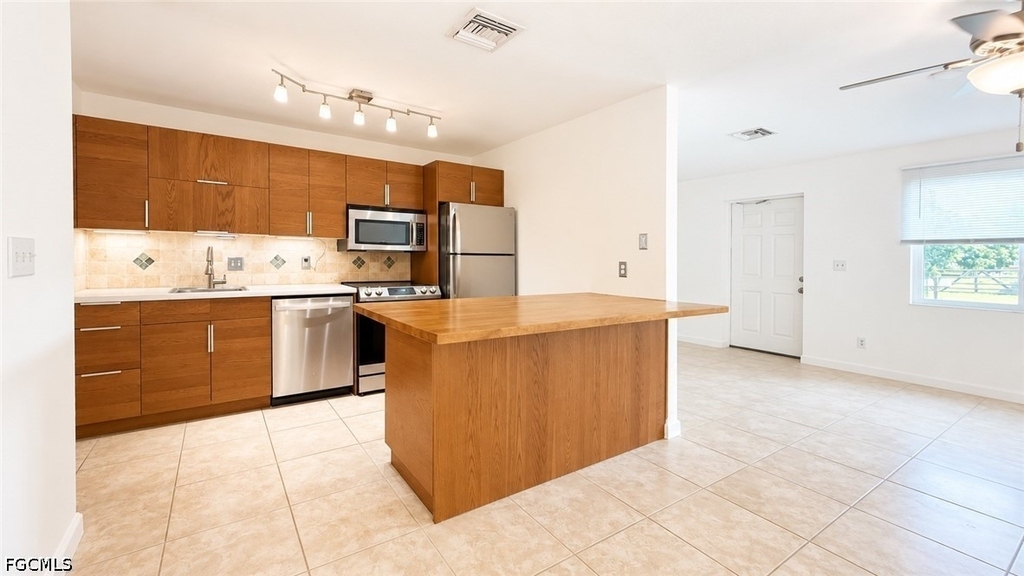 9141 Carolina Street - Photo 8