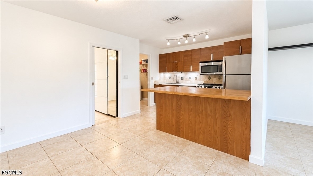 9141 Carolina Street - Photo 6